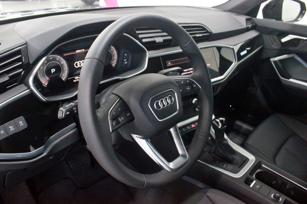 Audi Q3 40 TFSI Quattro Premium, 2026