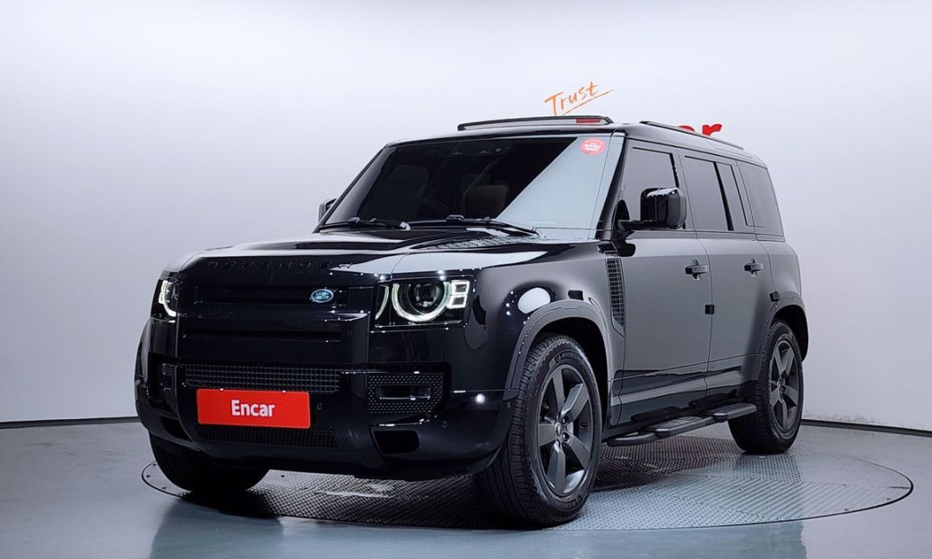 Land Rover Defender 110 D300 X-Dynamic HSE, 2025