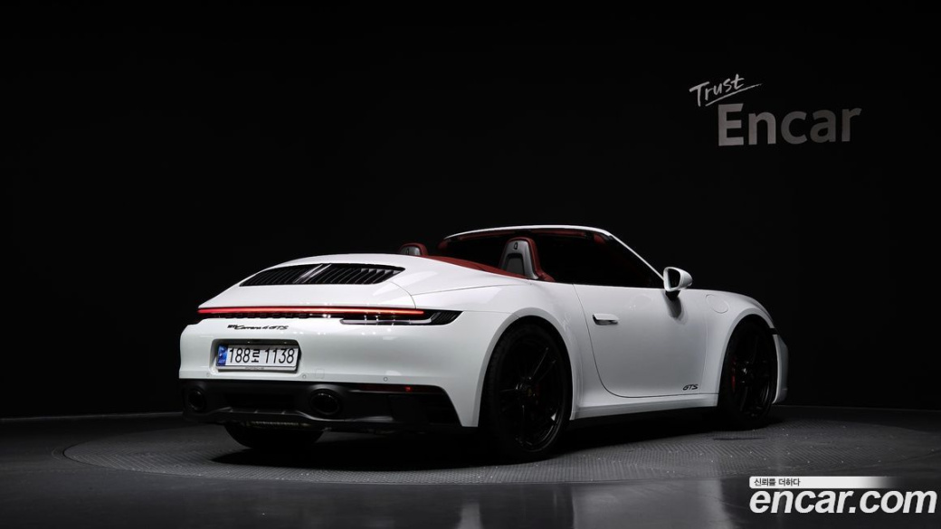 Porsche 911 Carrera 4 GTS Cabriolet, 2024