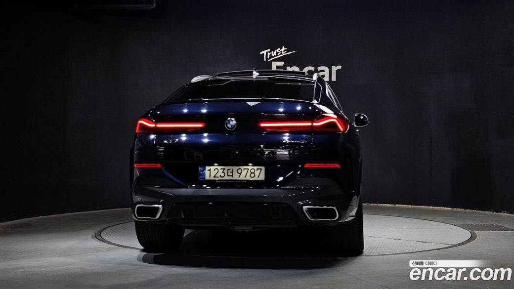 BMW X6 xDrive40i M Sport, 2022