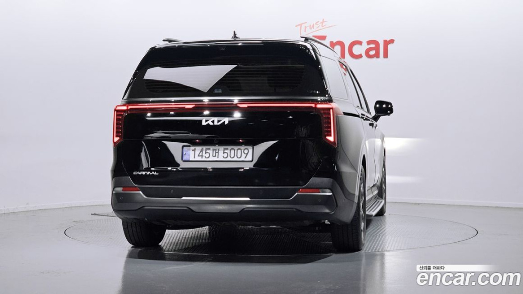 Kia Carnival 7-Seater Gravity, 2024