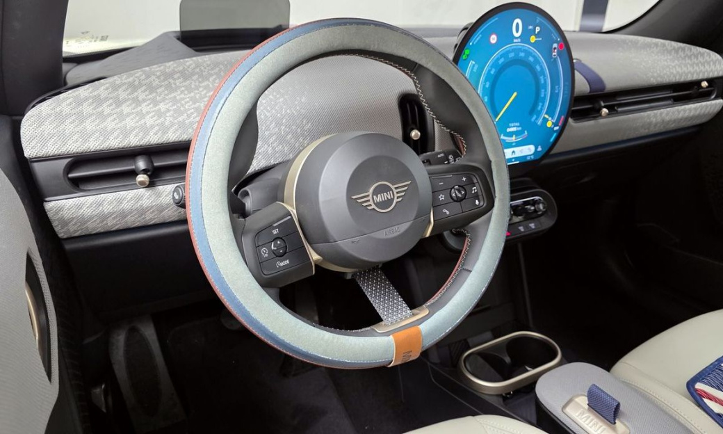 Mini Cooper Favoured, 2025