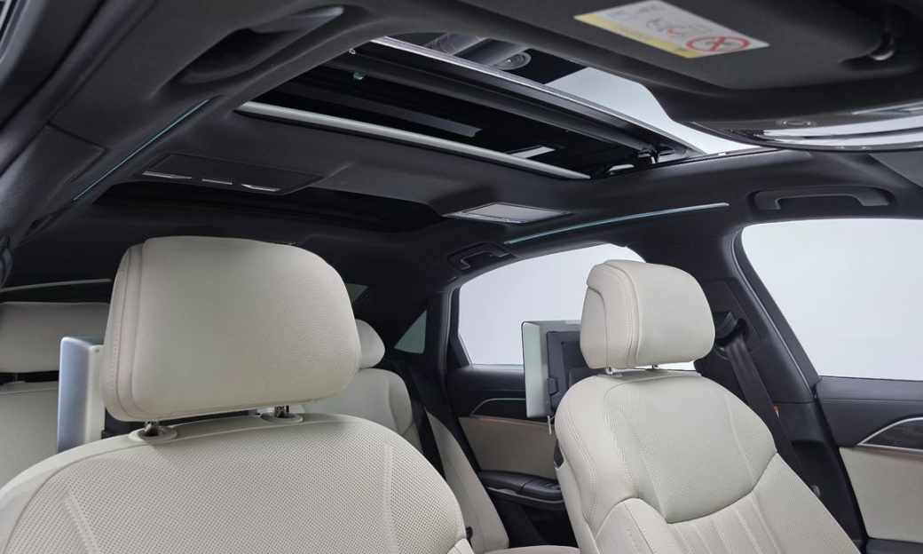 Audi A8 55 TFSI Quattro Premium LWB, 2023