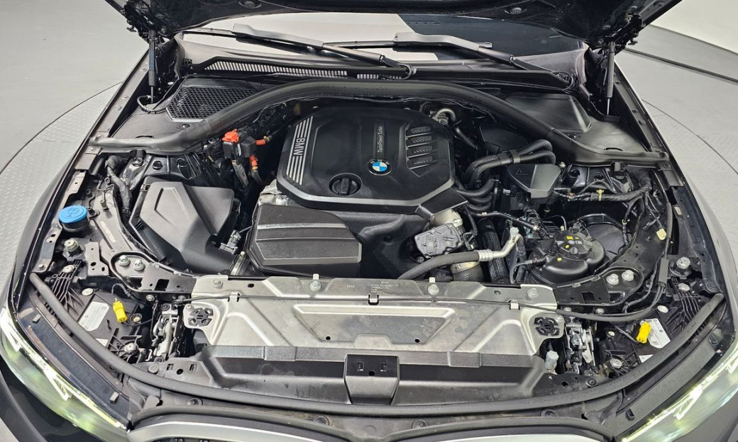 BMW 3-Series 320d xDrive, 2023