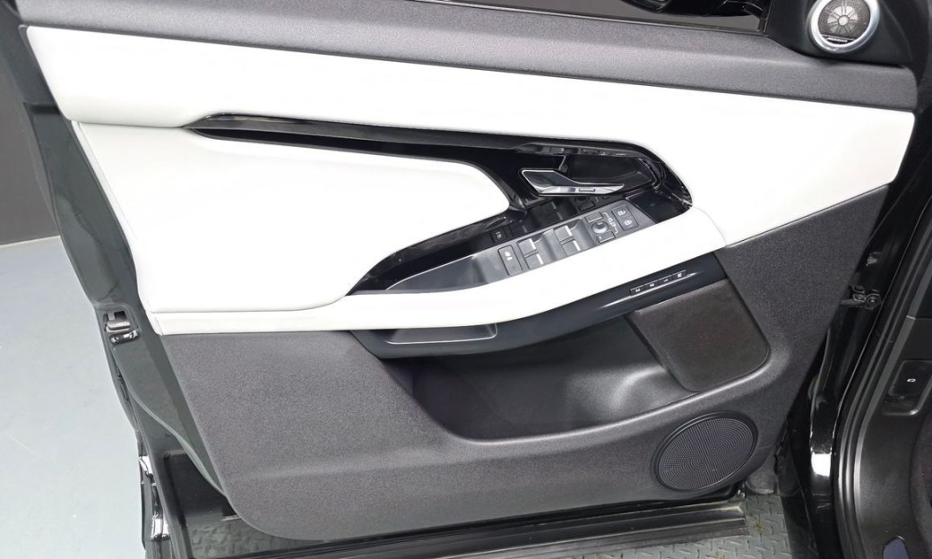 Land Rover Range Rover Evoque P250 Dynamic SE, 2024
