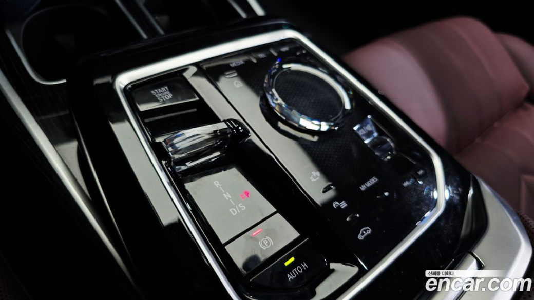 BMW 7-Series 740i xDrive M Sport, 2025