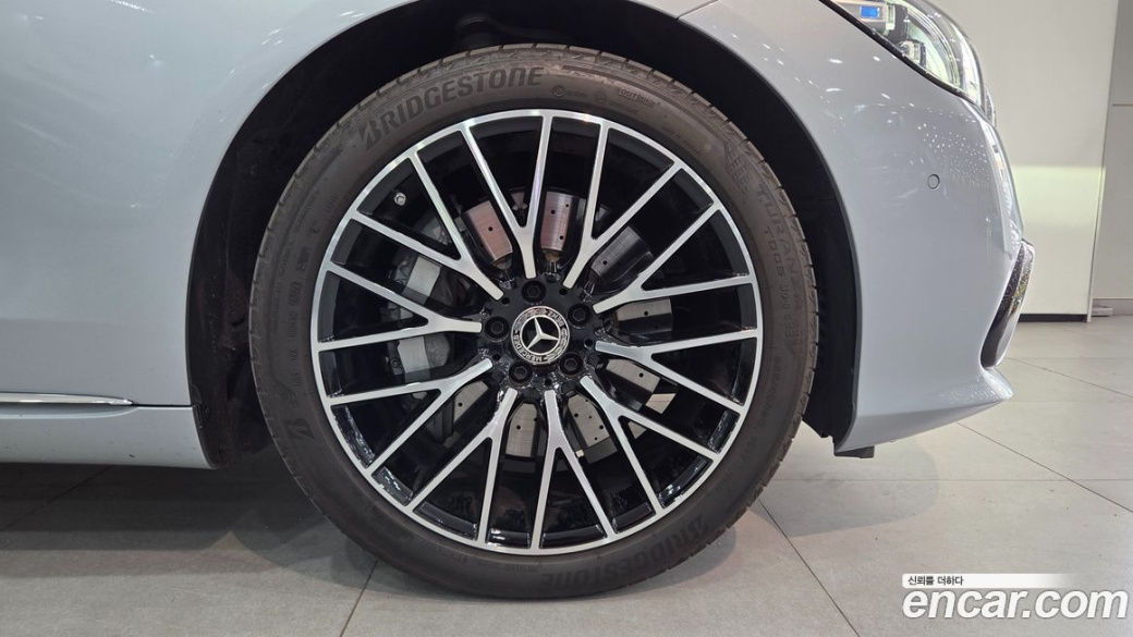 Mercedes-Benz S-Class S580L 4MATIC, 2025