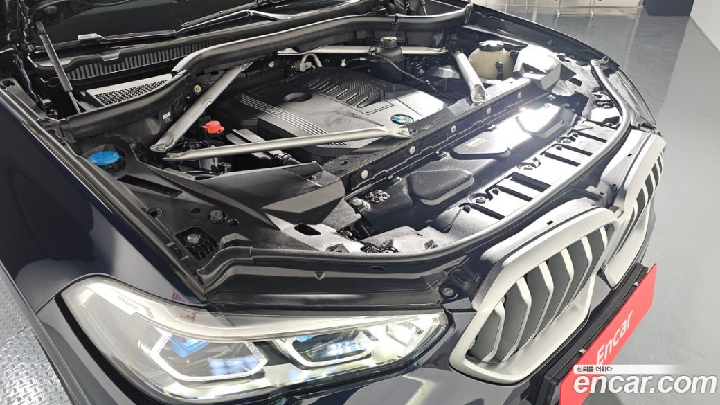 BMW X6 xDrive40i M Sport, 2023