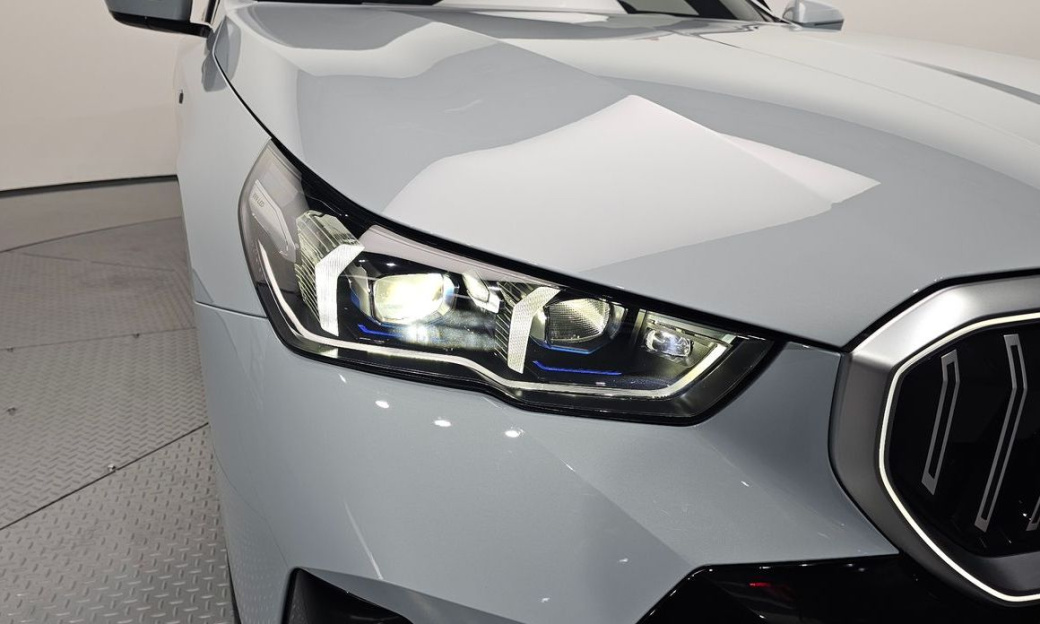BMW 5-Series 530i xDrive M Sport, 2025