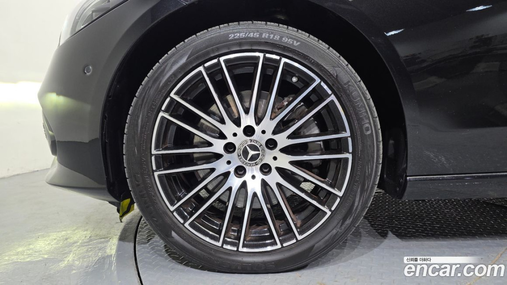 Mercedes-Benz C-Class C200 4MATIC Avantgarde, 2022