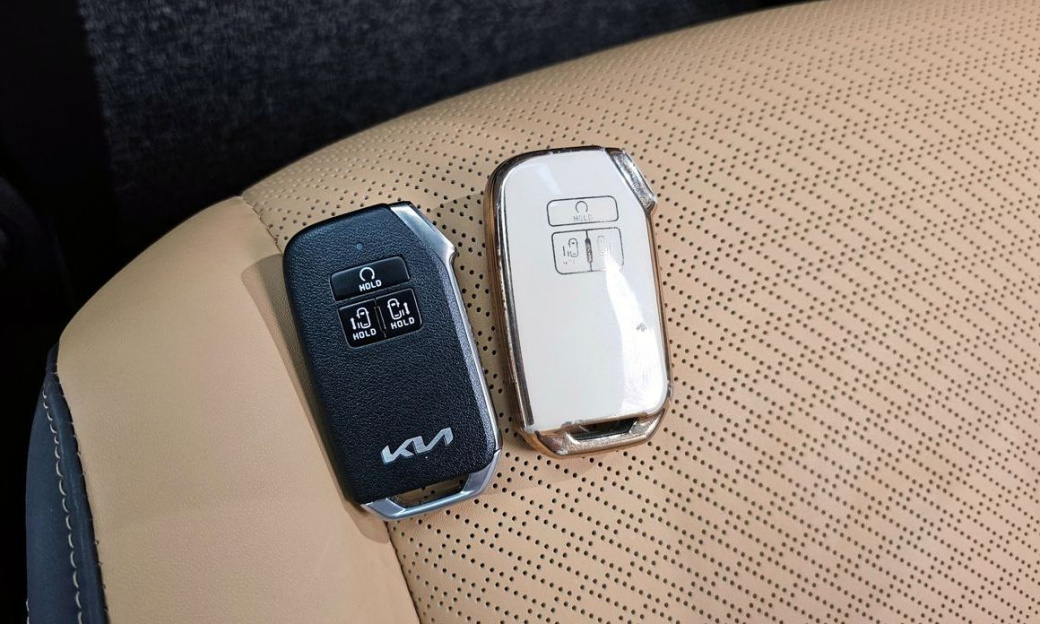 Kia Carnival 9-Seater Signature, 2023