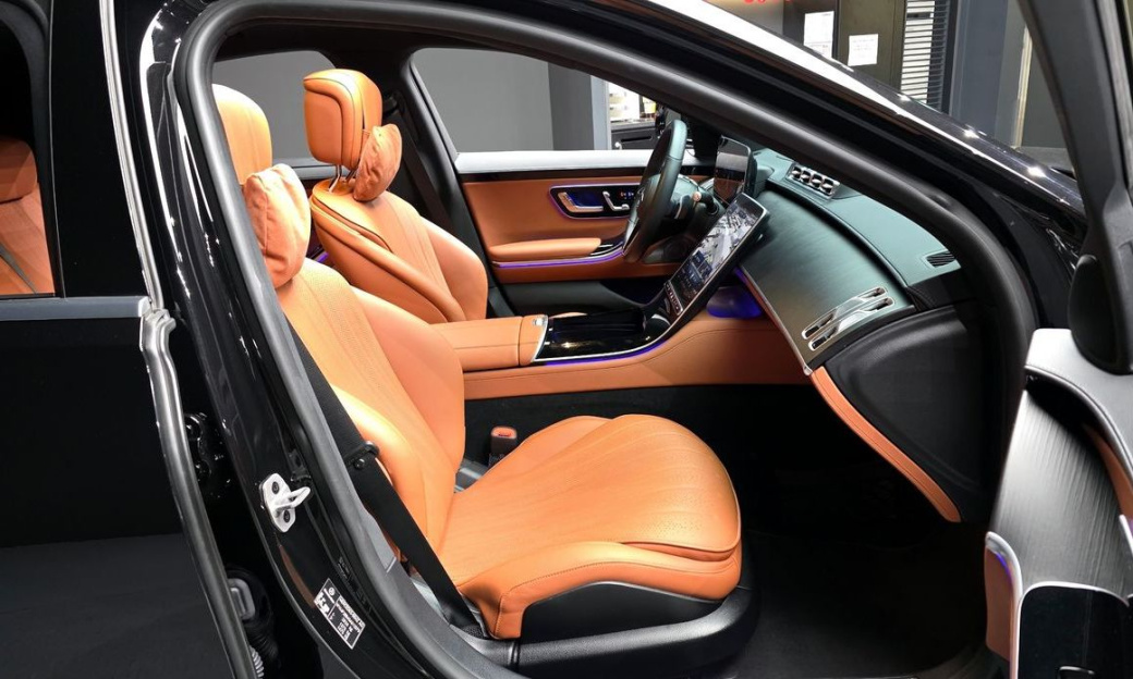 Mercedes-Benz S-Class S350 d 4MATIC, 2025