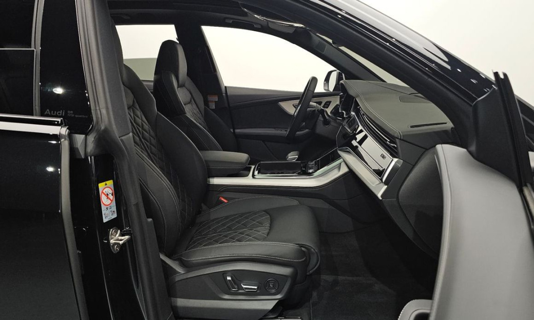 Audi Q8 55 TFSI Quattro Premium, 2026