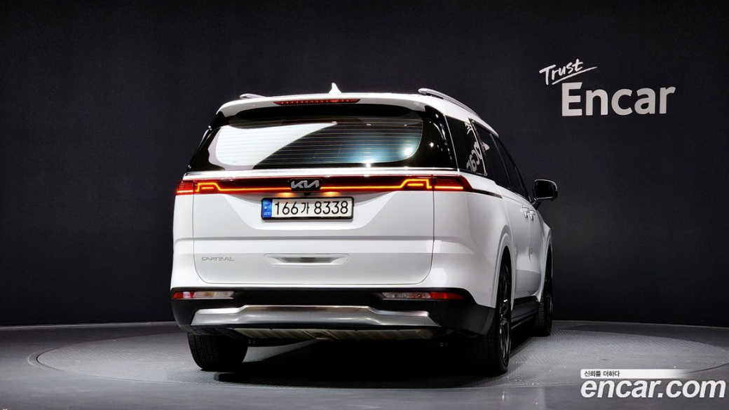 Kia Carnival 7-Seater Signature, 2023