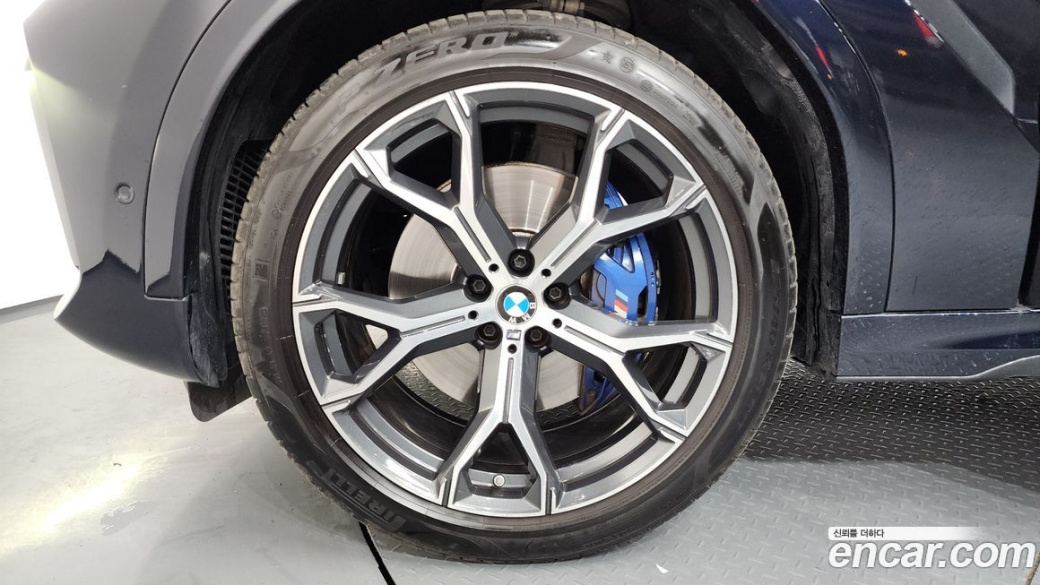 BMW X6 xDrive40i M Sport, 2022