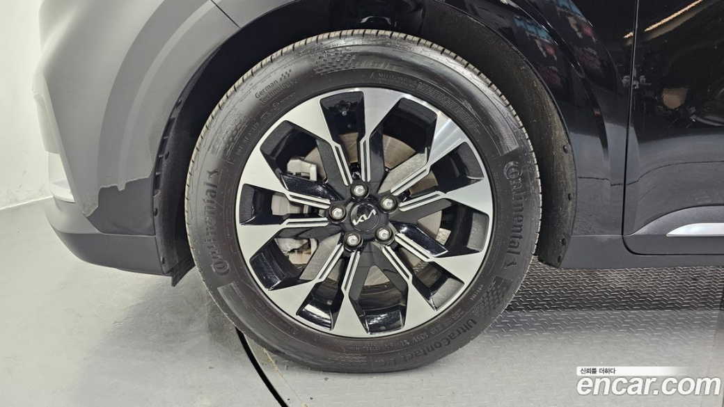 Kia Carnival 9-Seater Signature, 2023