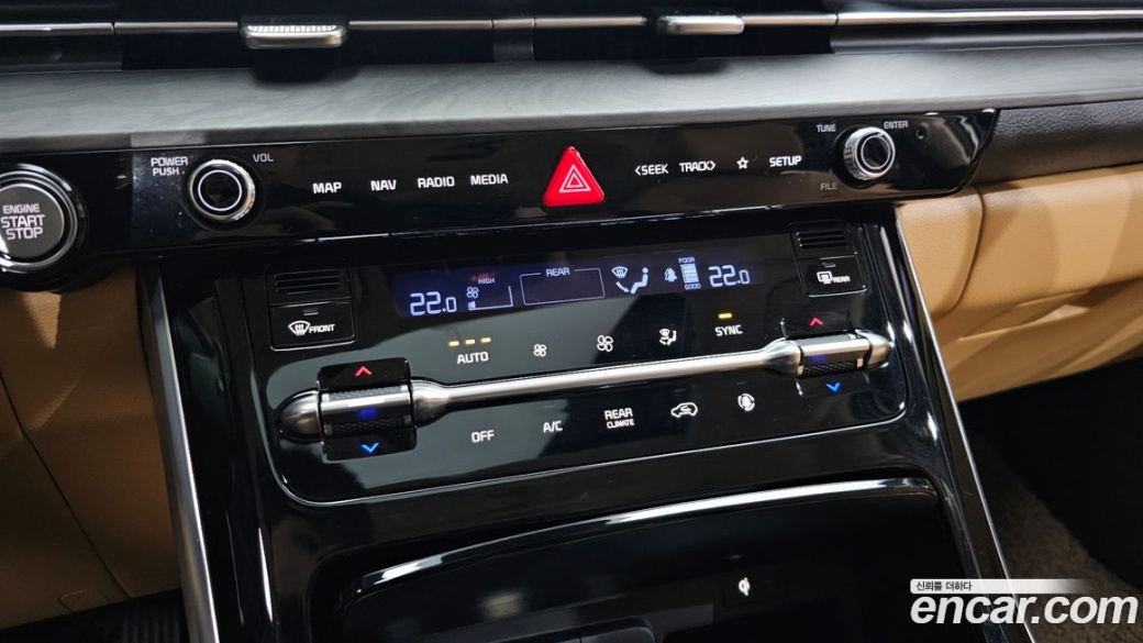 Kia Carnival 9-Seater Signature, 2022