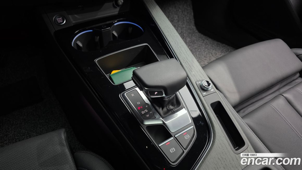 Audi A4 40 TFSI Premium, 2023