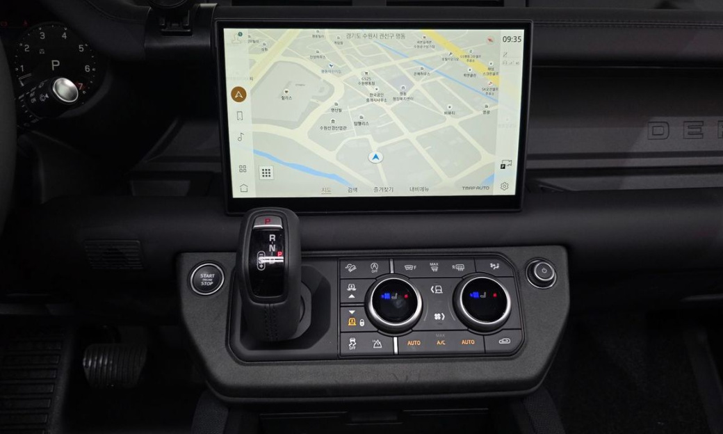 Land Rover Defender 130 P400 Outbound, 2025