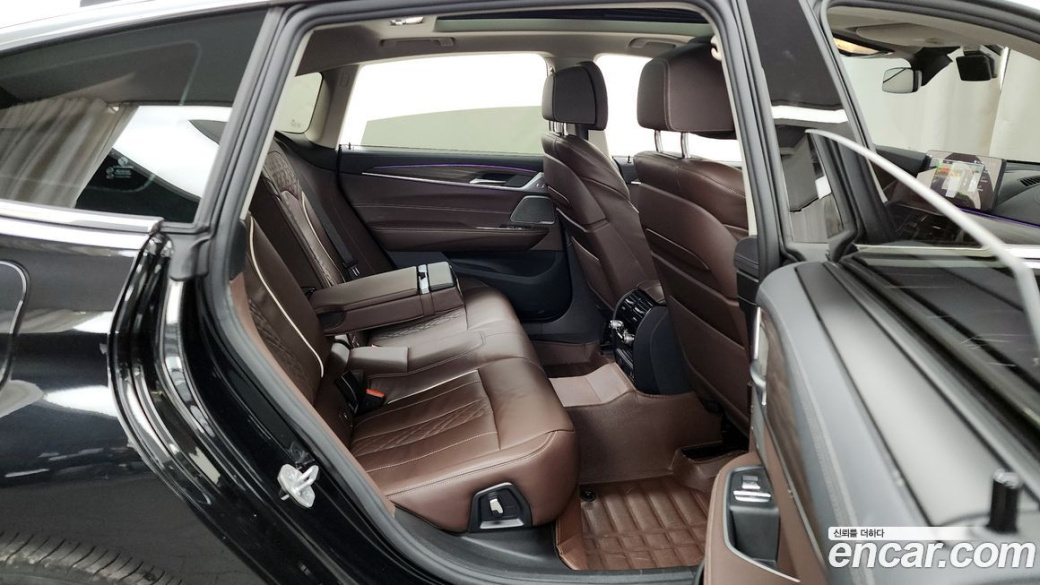 BMW Gran Turismo 630i xDrive Luxury, 2023