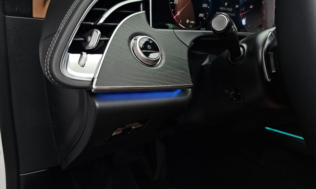 Mercedes-Benz E-Class E200 Avantgarde, 2025