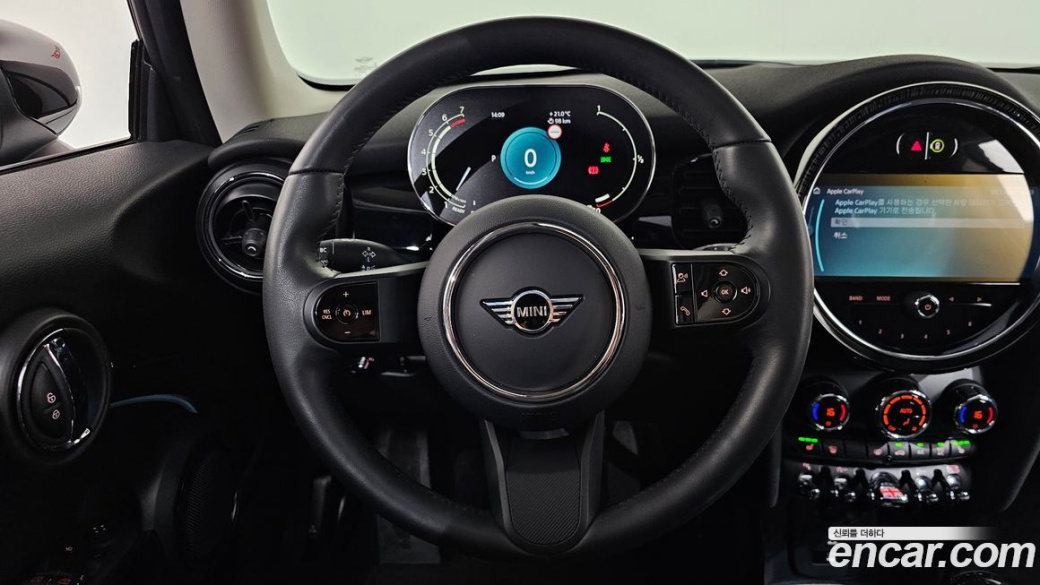 Mini Cooper  , 2024