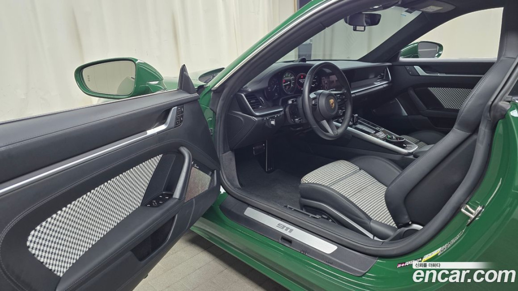 Porsche 911 Carrera 4S, 2024