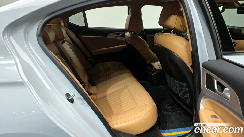 Genesis G70 Gasoline 2.0T 4WD, 2022