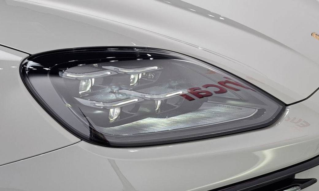 Porsche Cayenne 3.0, 2024