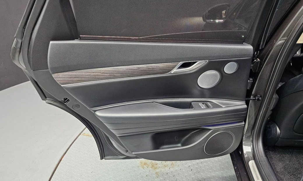 Genesis G80 Gasoline 2.5 Turbo AWD, 2025