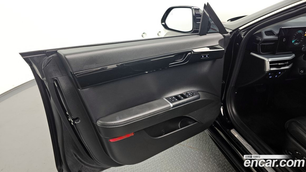 Hyundai Grandeur 2,5 Gasoline 2WD, 2023