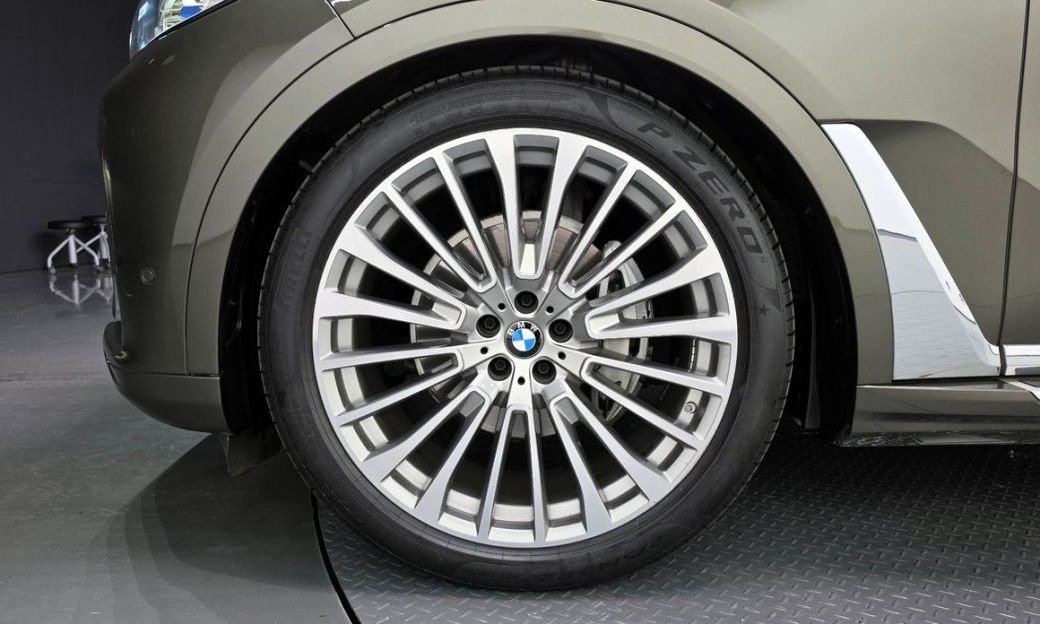 BMW X7 xDrive 40i Design Pure Excellence 6-Seater, 2022