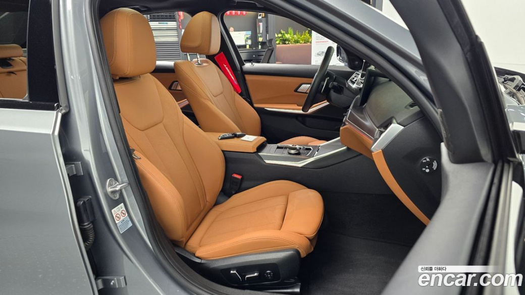 BMW 3-Series 320i M Sport, 2024