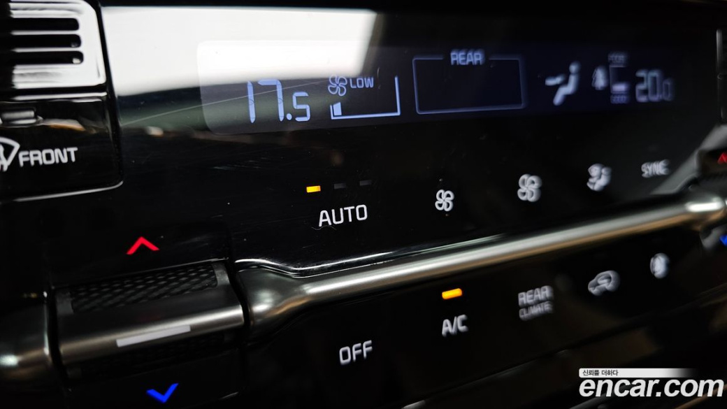 Kia Carnival 9-Seater Noblesse, 2023
