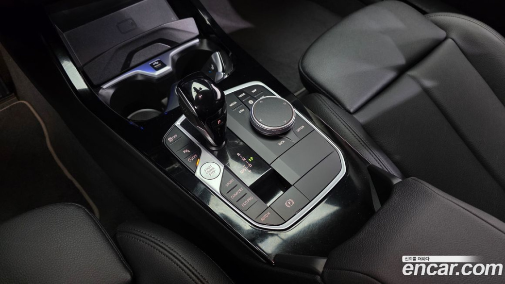 BMW 2-Series 220i Sport, 2024