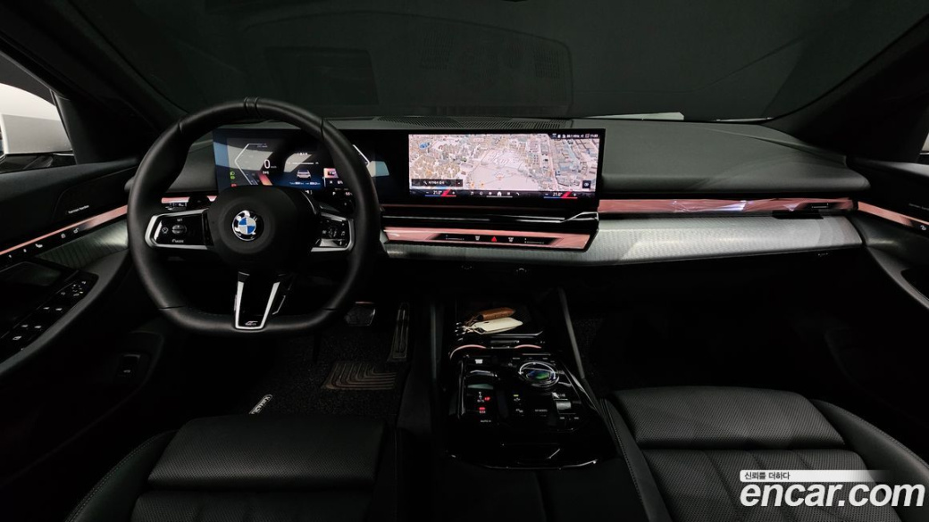 BMW 5-Series 520i M Sport, 2025