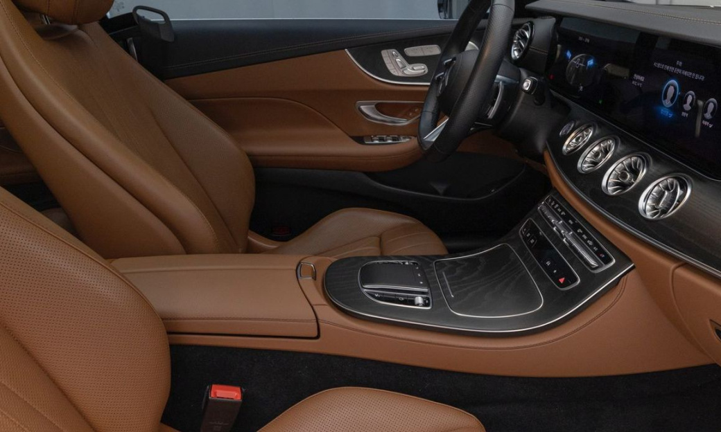 Mercedes-Benz E-Class E300d 4MATIC Coupe, 2023