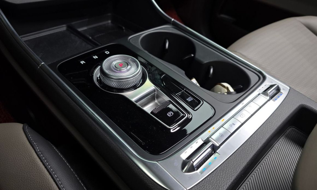 Kia Carnival 7-Seater Noblesse, 2025