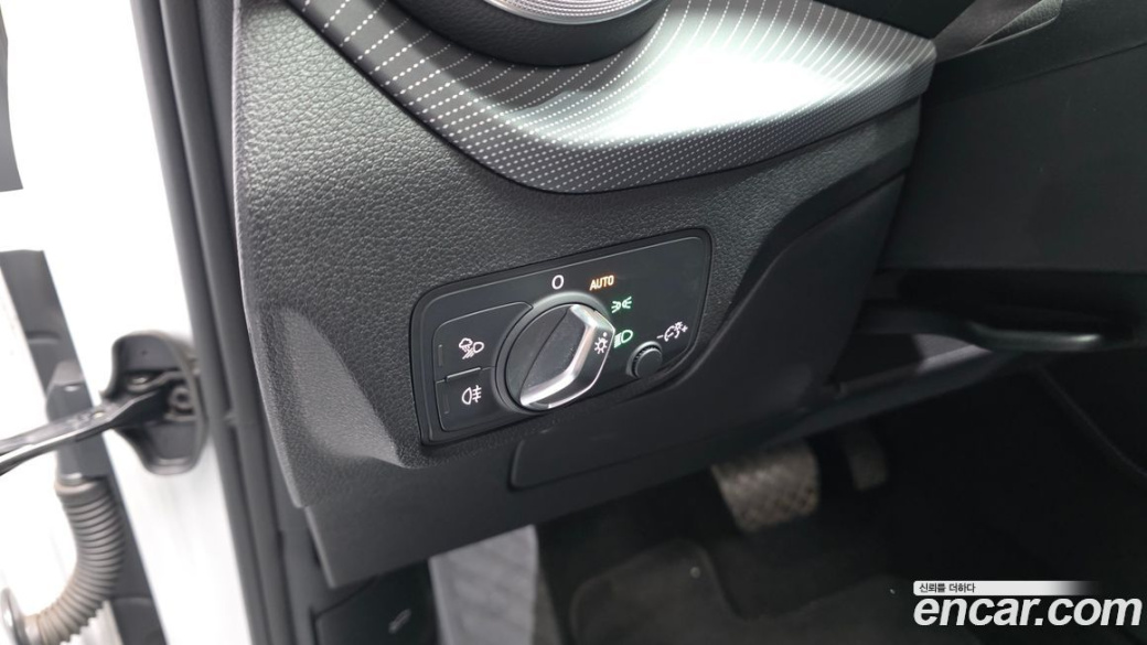 Audi Q2 35 TDI, 2023