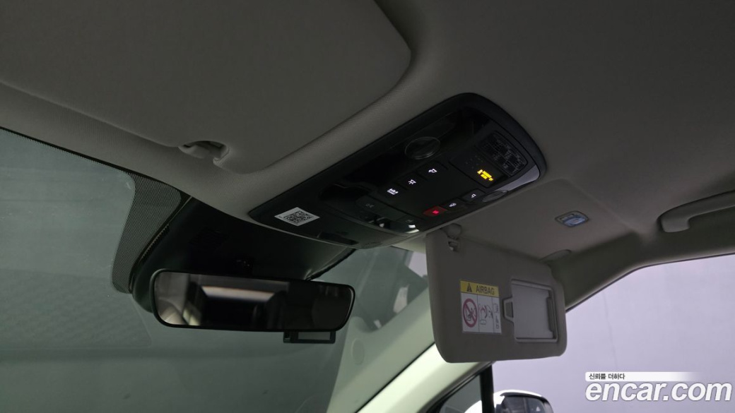 Kia Carnival 9-Seater Prestige, 2025