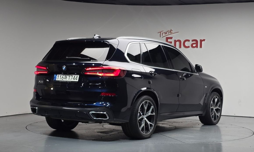 BMW X5 xDrive 40i M Sport, 2022