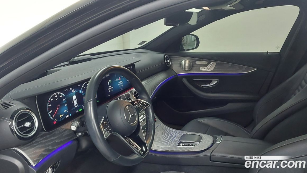 Mercedes-Benz E-Class E350 4MATIC Exclusive, 2023