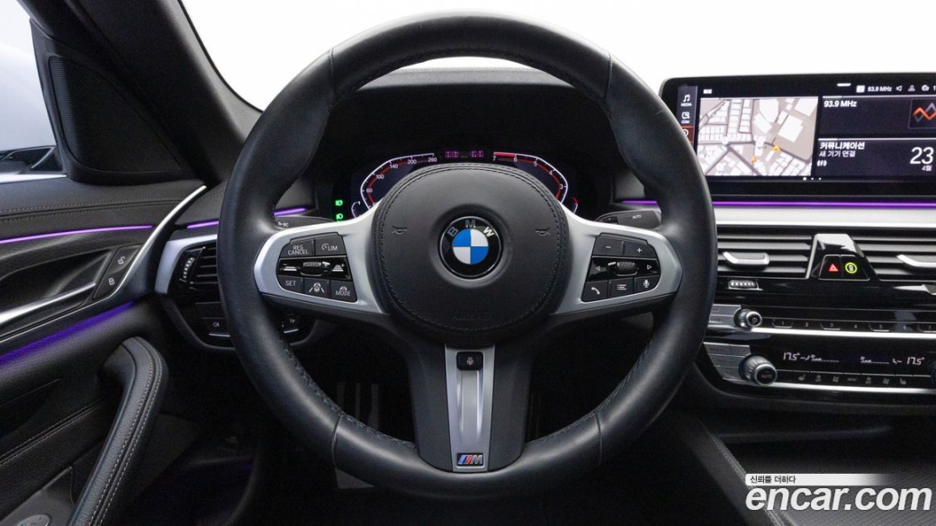 BMW 5-Series 520i M Sport, 2022