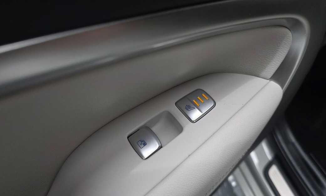 Genesis G70 Gasoline 2.5T 2WD, 2024