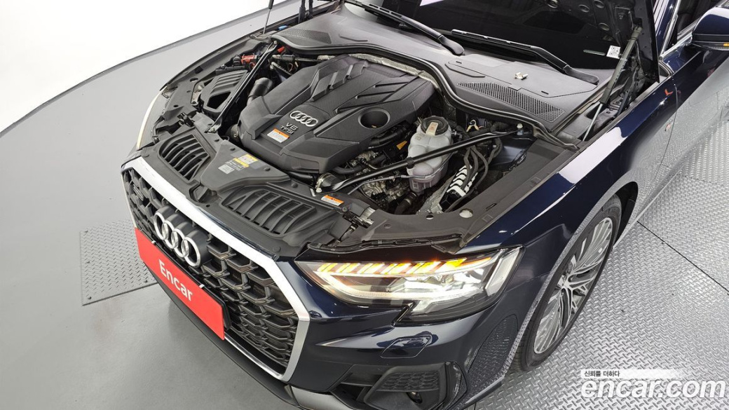 Audi A8 55 TFSI Quattro Premium LWB, 2022