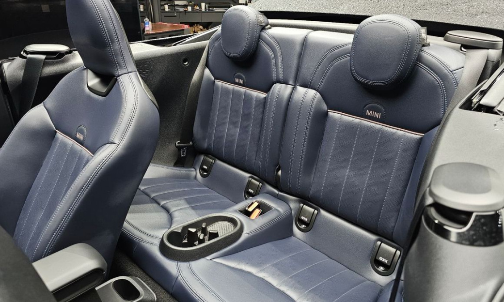 Mini Cooper Convertible Favoured, 2025