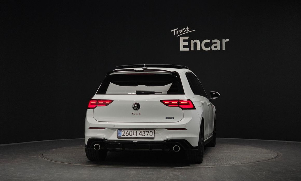 Volkswagen Golf 2.0 GTI, 2024