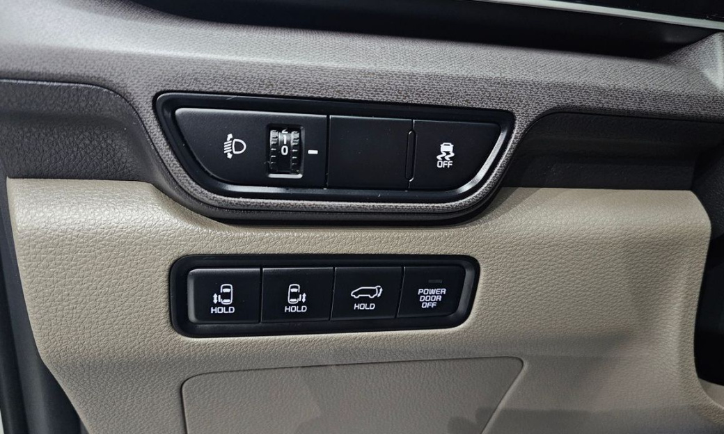 Kia Carnival 9-Seater Noblesse, 2024