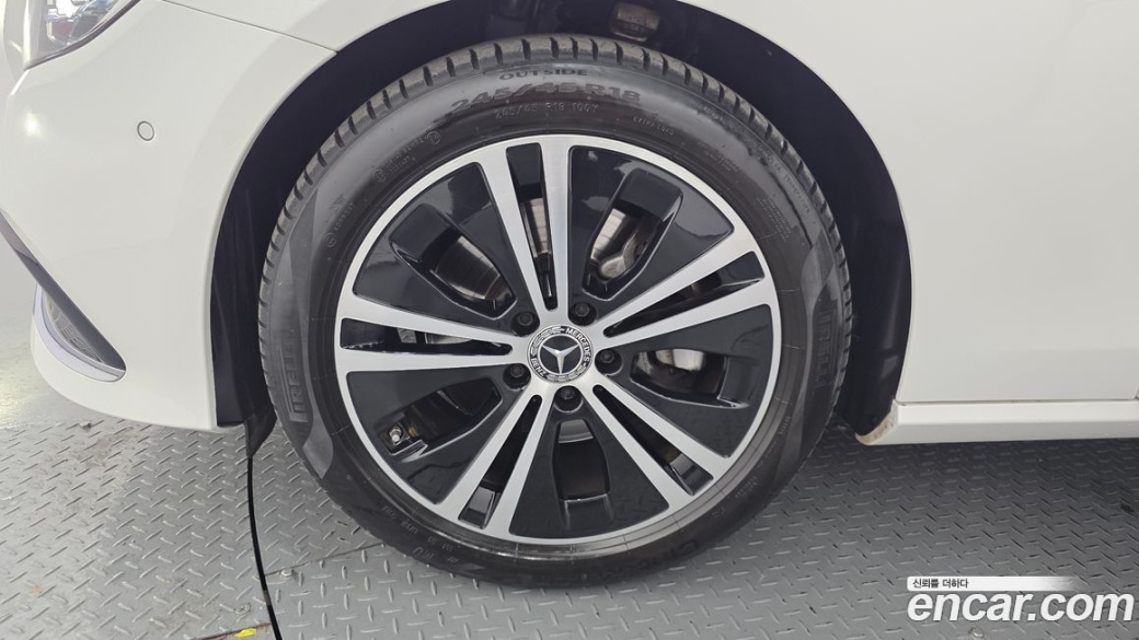Mercedes-Benz E-Class E250 Avantgarde, 2022