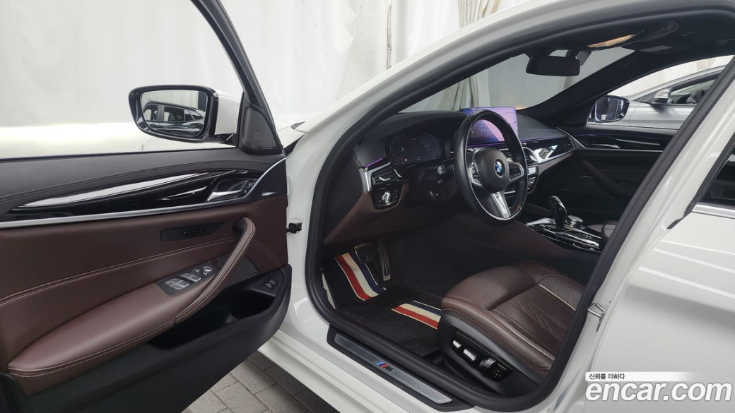 BMW 5-Series 530i M Sport Package, 2022